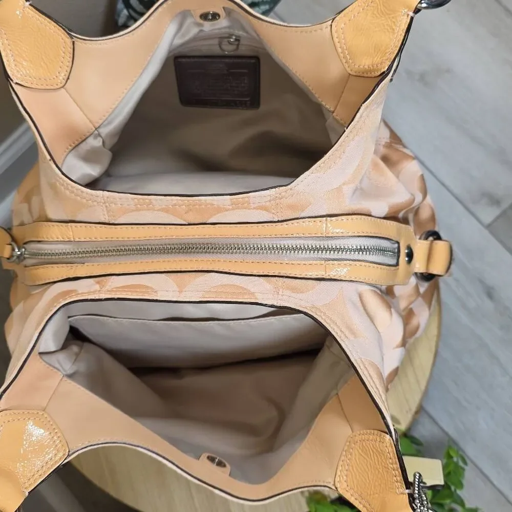 Coach Maggie Madison Op Art Bag - Picture 14 of 16